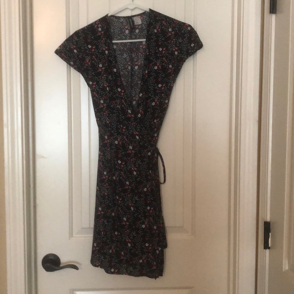 H&M Divided wrap dress